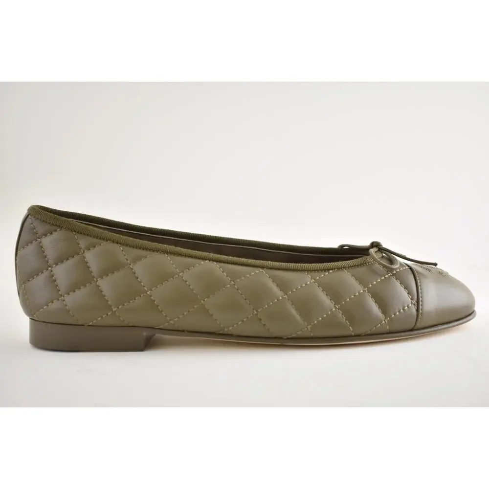 Chanel 26B Dark Khaki Green Lambskin Quilted CC Logo Ballet Ballerina Flat 37.5